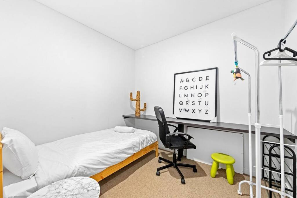 Four Bedroom Apartment With Facilities In Olympic Park Σίδνεϊ Εξωτερικό φωτογραφία