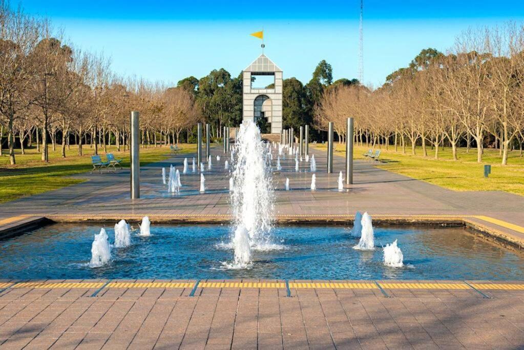 Four Bedroom Apartment With Facilities In Olympic Park Σίδνεϊ Εξωτερικό φωτογραφία