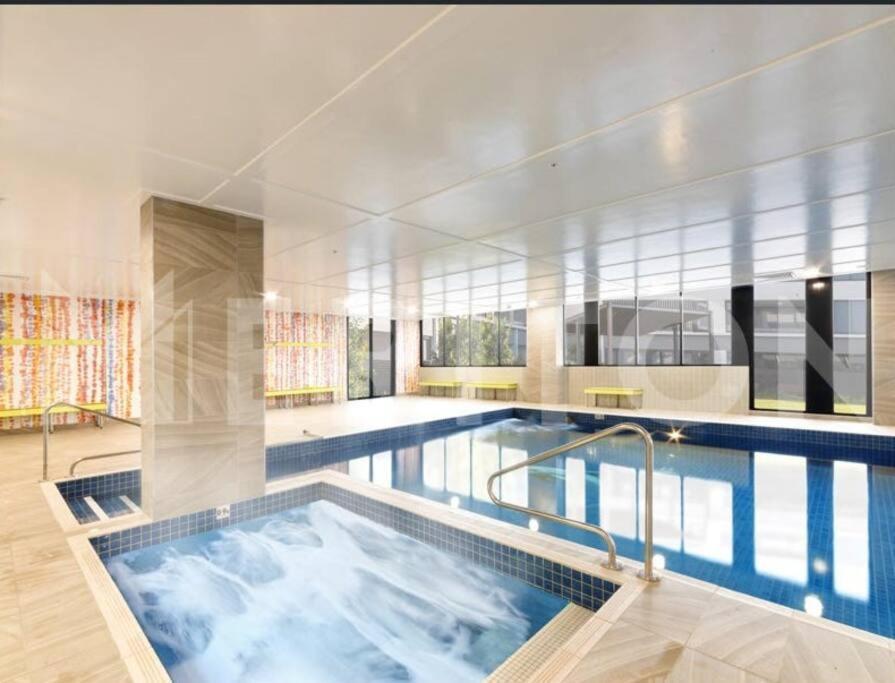 Four Bedroom Apartment With Facilities In Olympic Park Σίδνεϊ Εξωτερικό φωτογραφία